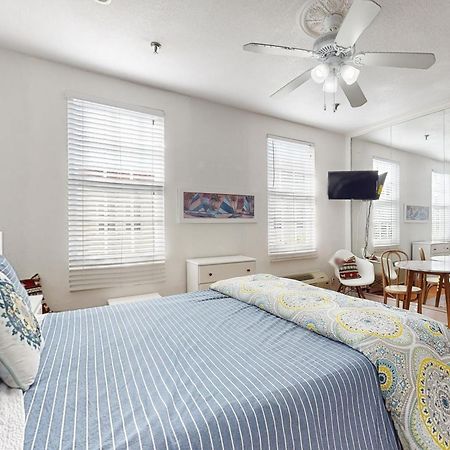 Palm Beach Hotel & Sunrise Cottage Екстериор снимка