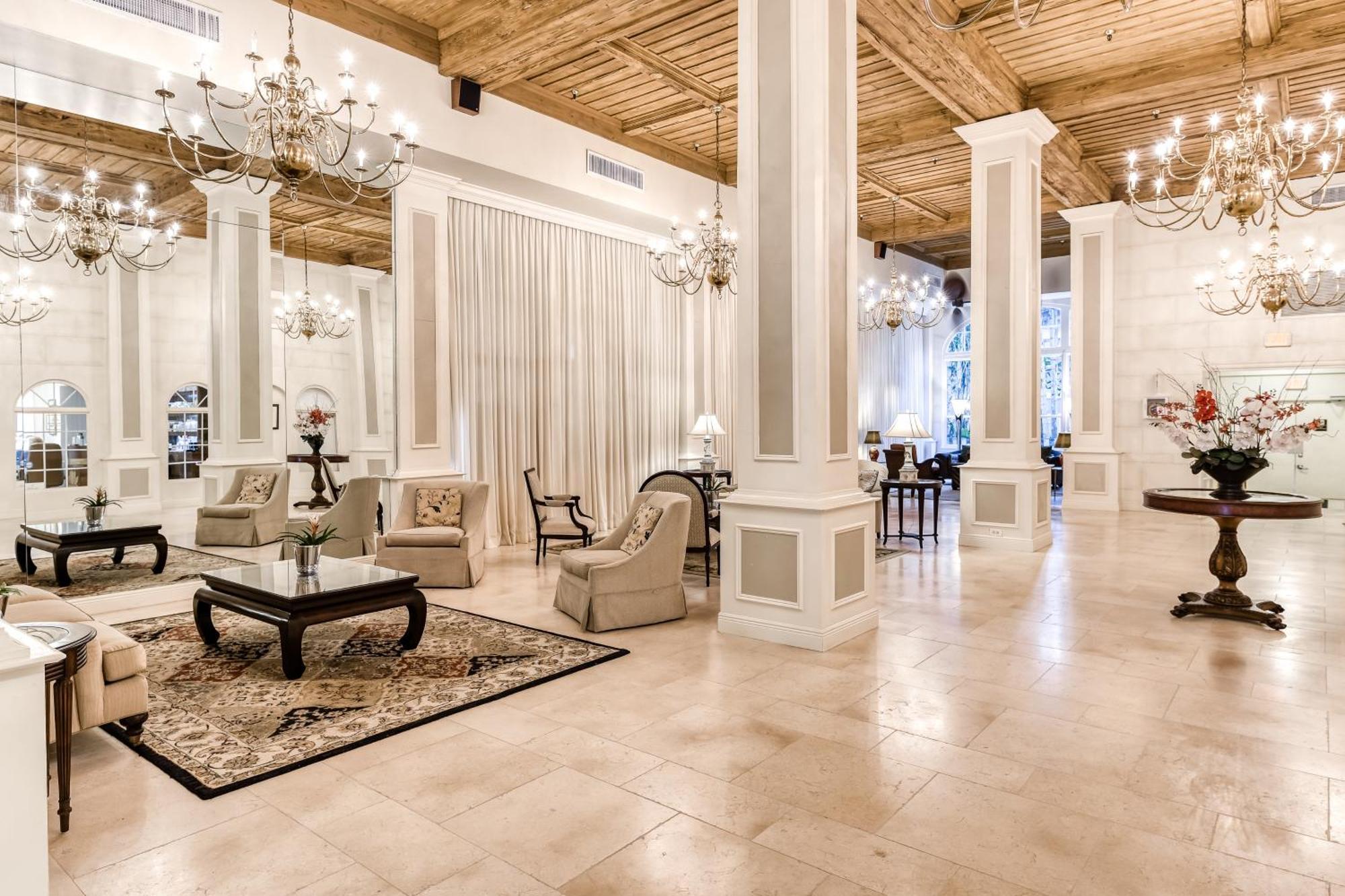 Palm Beach Hotel & Sunrise Cottage Стая снимка