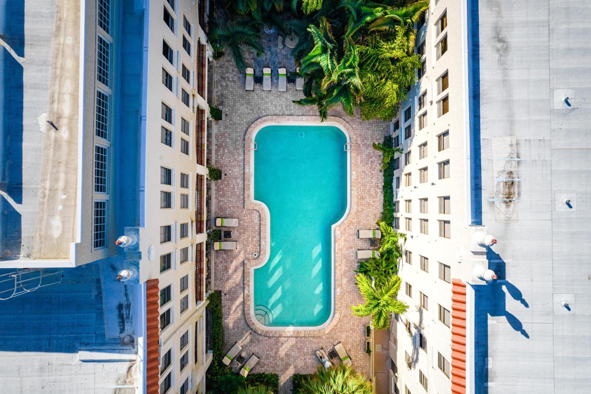 Palm Beach Hotel & Sunrise Cottage Стая снимка
