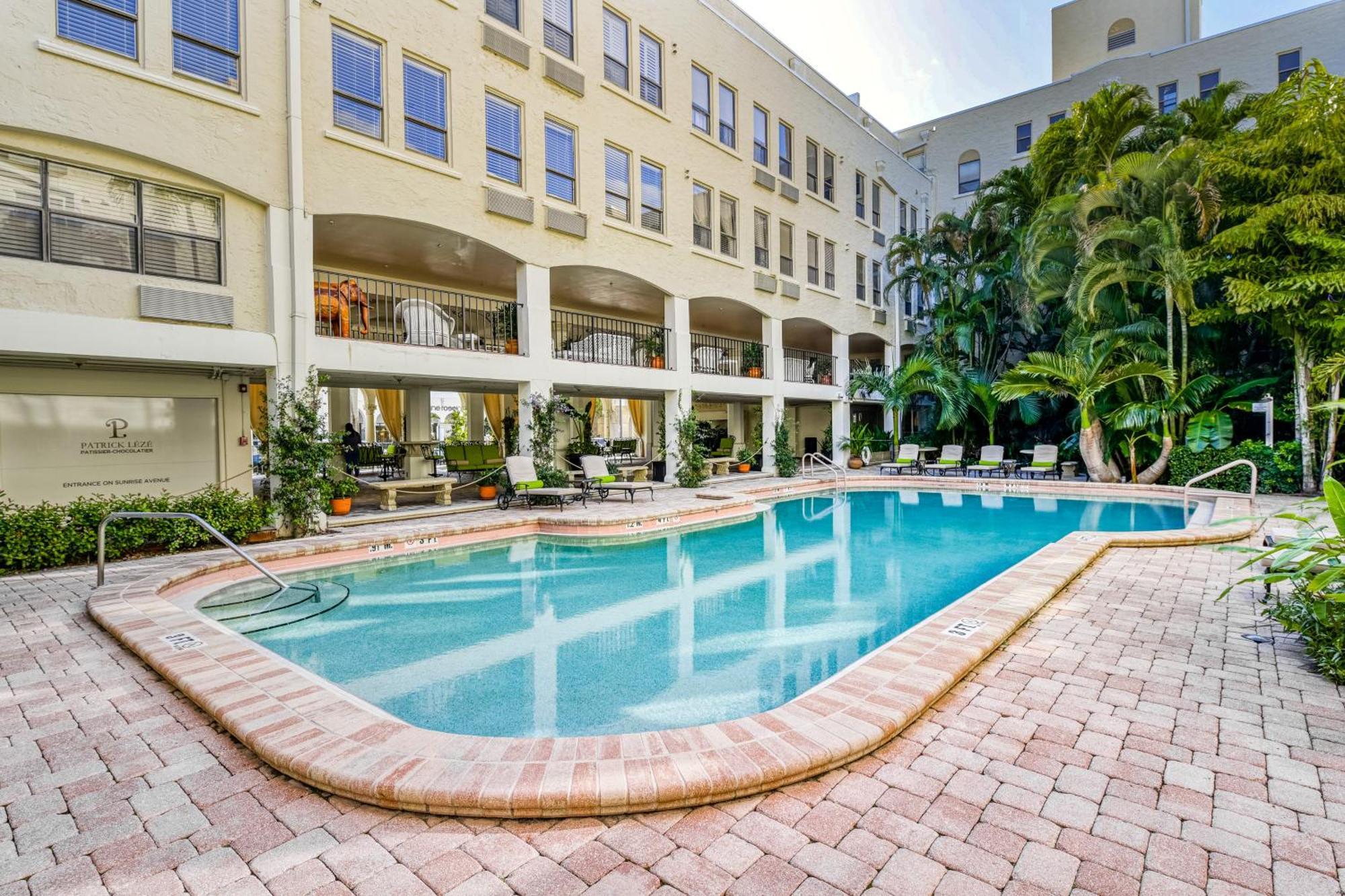 Palm Beach Hotel & Sunrise Cottage Стая снимка