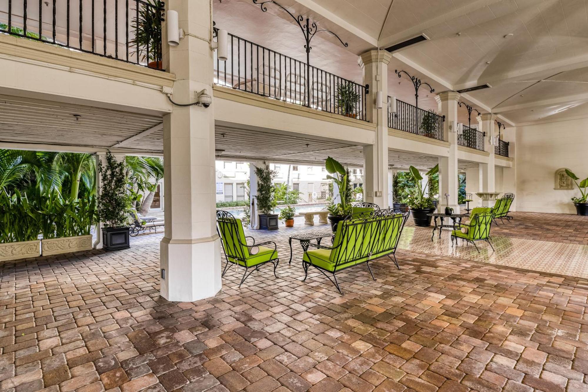 Palm Beach Hotel & Sunrise Cottage Стая снимка