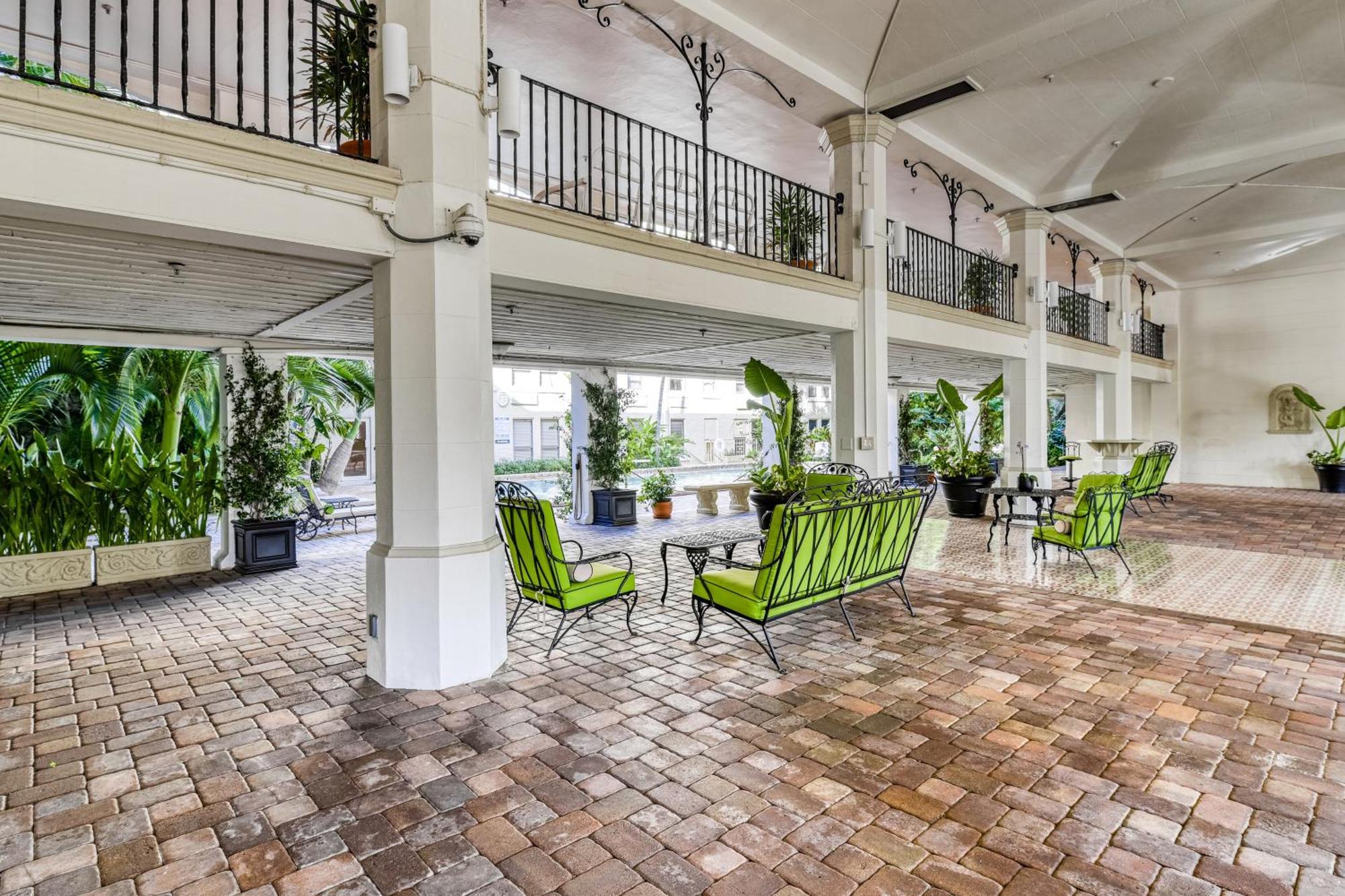 Palm Beach Hotel & Sunrise Cottage Стая снимка