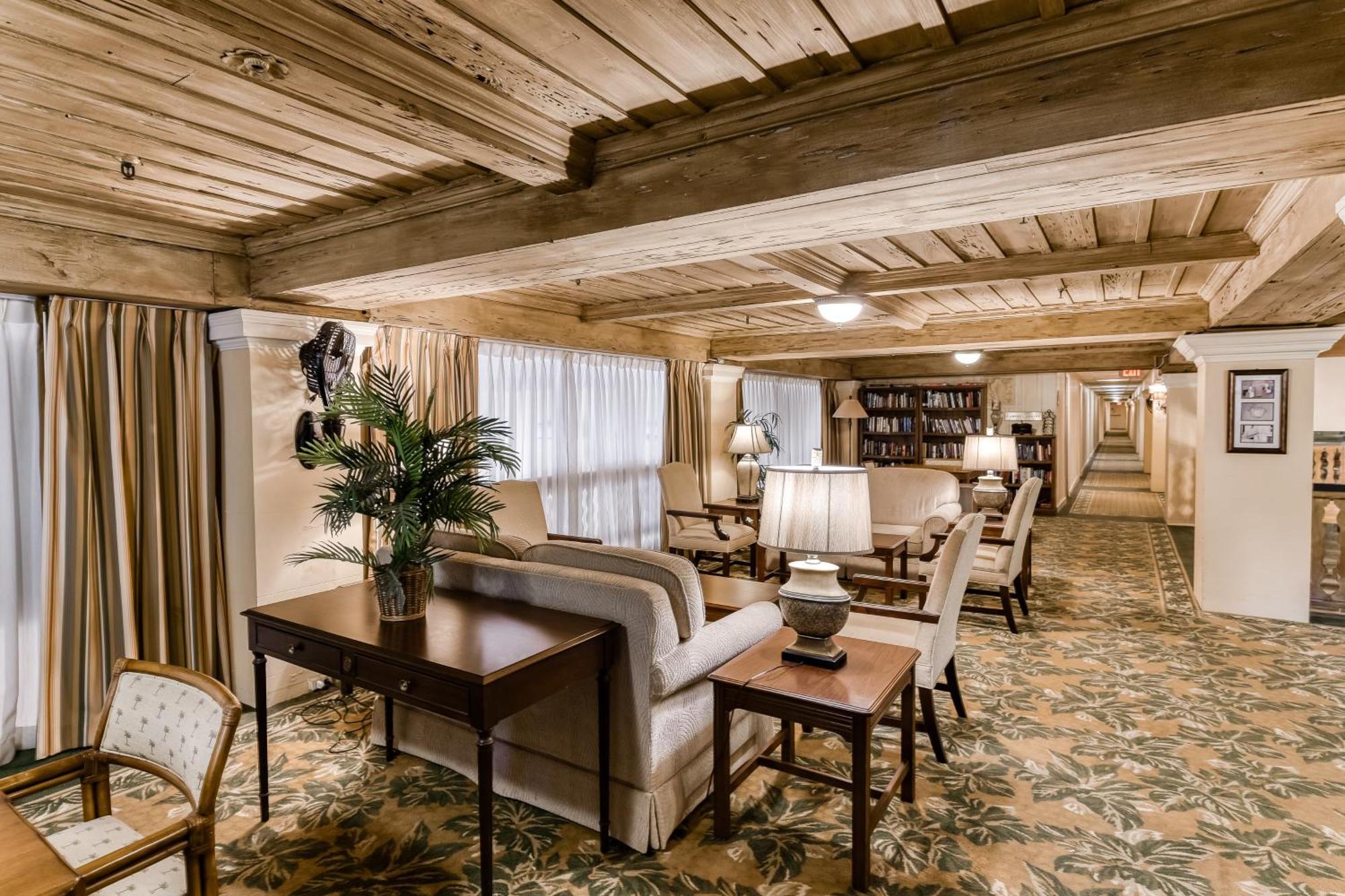 Palm Beach Hotel & Sunrise Cottage Стая снимка