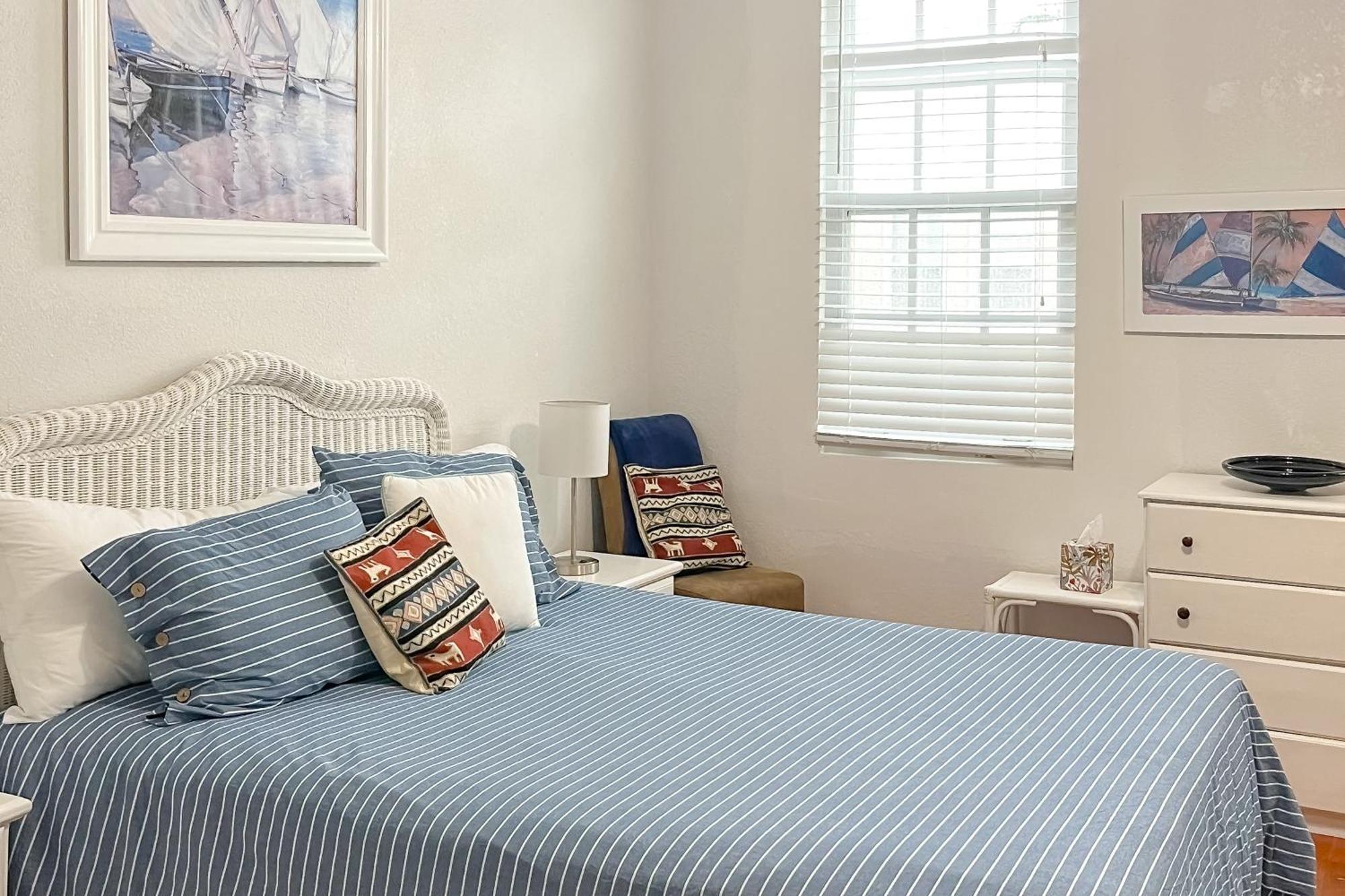 Palm Beach Hotel & Sunrise Cottage Стая снимка