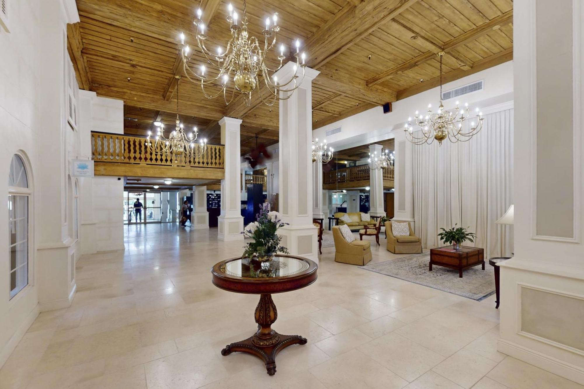 Palm Beach Hotel & Sunrise Cottage Екстериор снимка