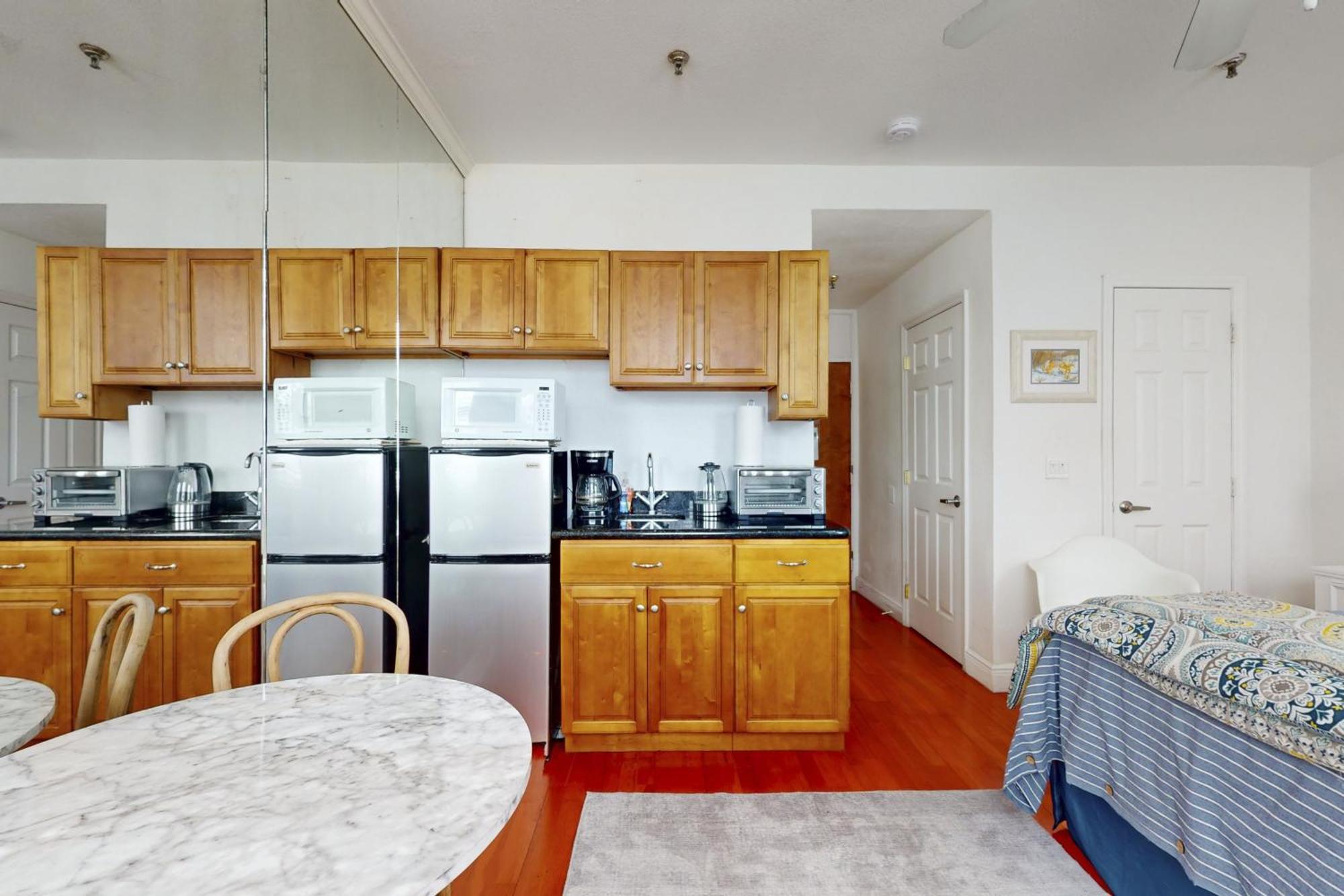 Palm Beach Hotel & Sunrise Cottage Екстериор снимка